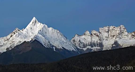 梅里雪山